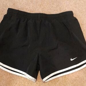Nike Girls Dri Fit Black and White Athletic Shorts, Size Girls M